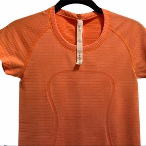 Lululemon Swiftly Tech Short Sleeve - Top/Shirt